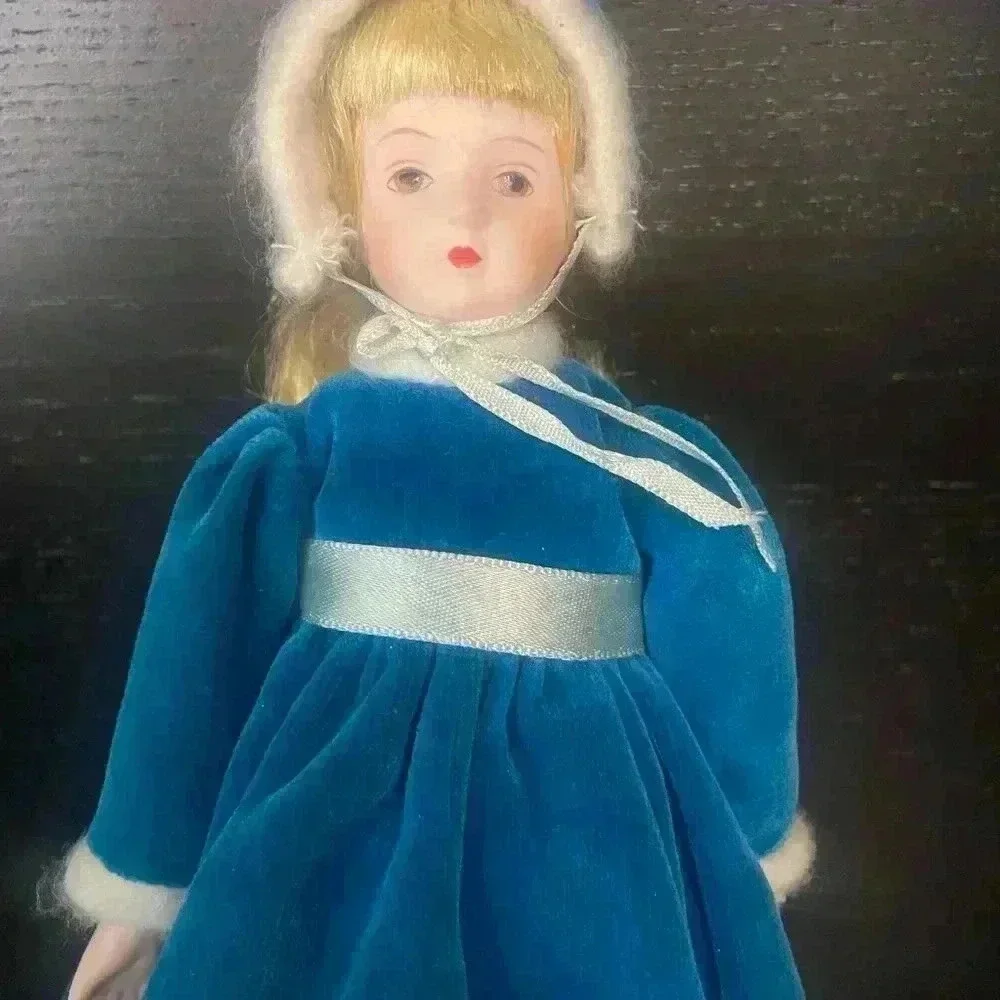 Russ Months to Remember‎ January Porcelain Collectible Doll, 9